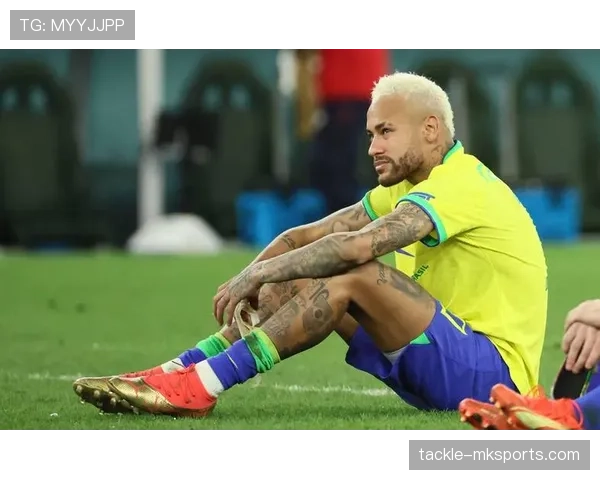 内马尔闪耀欧冠赛场,荣膺金靴奖彰显巨星实力 内马尔闪耀欧冠赛场,荣膺金靴奖彰显巨星实力