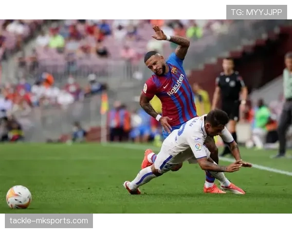 拉科锋线火力全开,攻势如潮状态回暖强势冲击争冠行列 拉科锋线火力全开,攻势如潮状态回暖强势冲击争冠行列