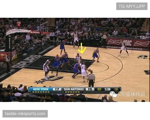 西亚卡姆挡拆强攻提升内线效率拉开与队友得分差距